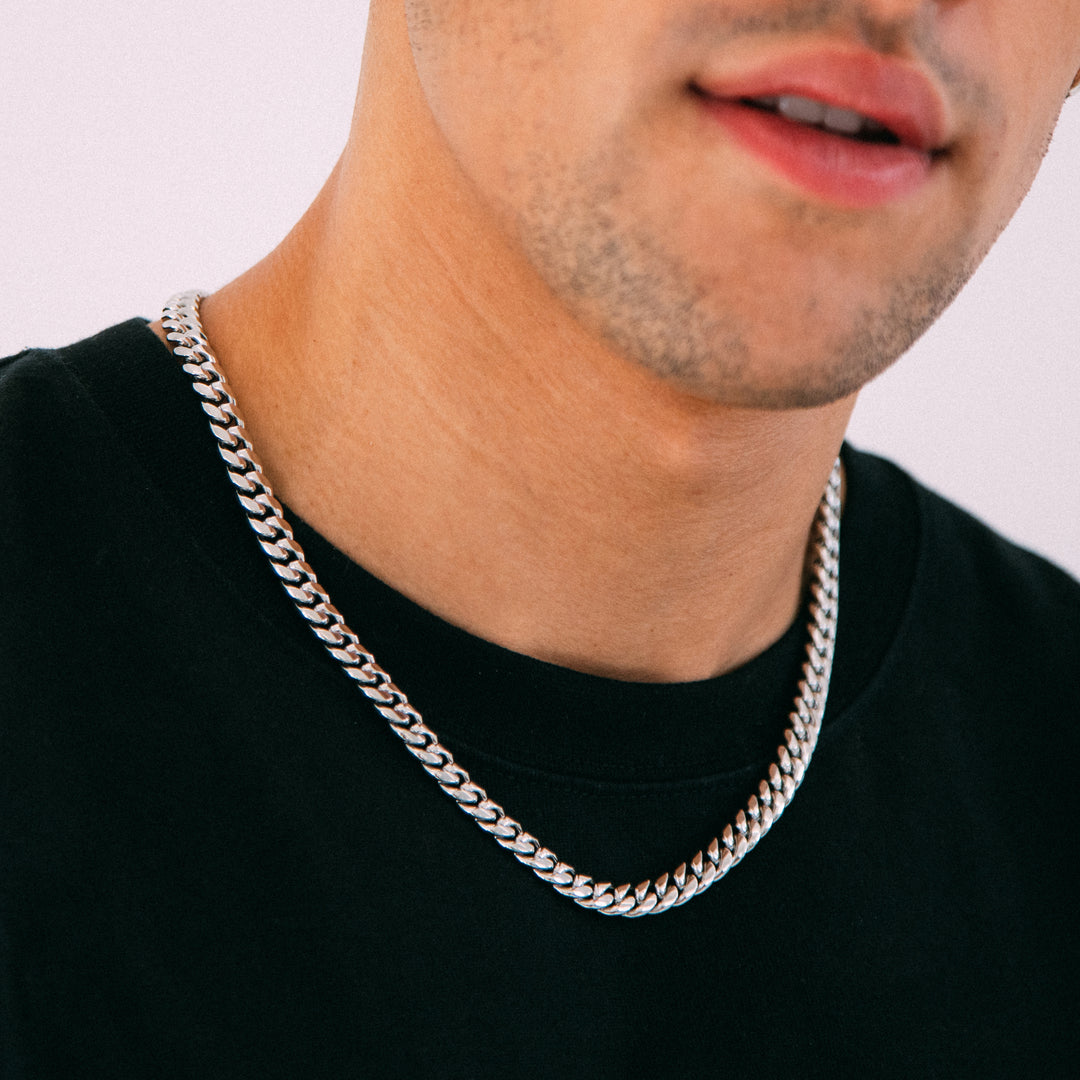 Model wearing mens 8mm silver cuban chain necklace